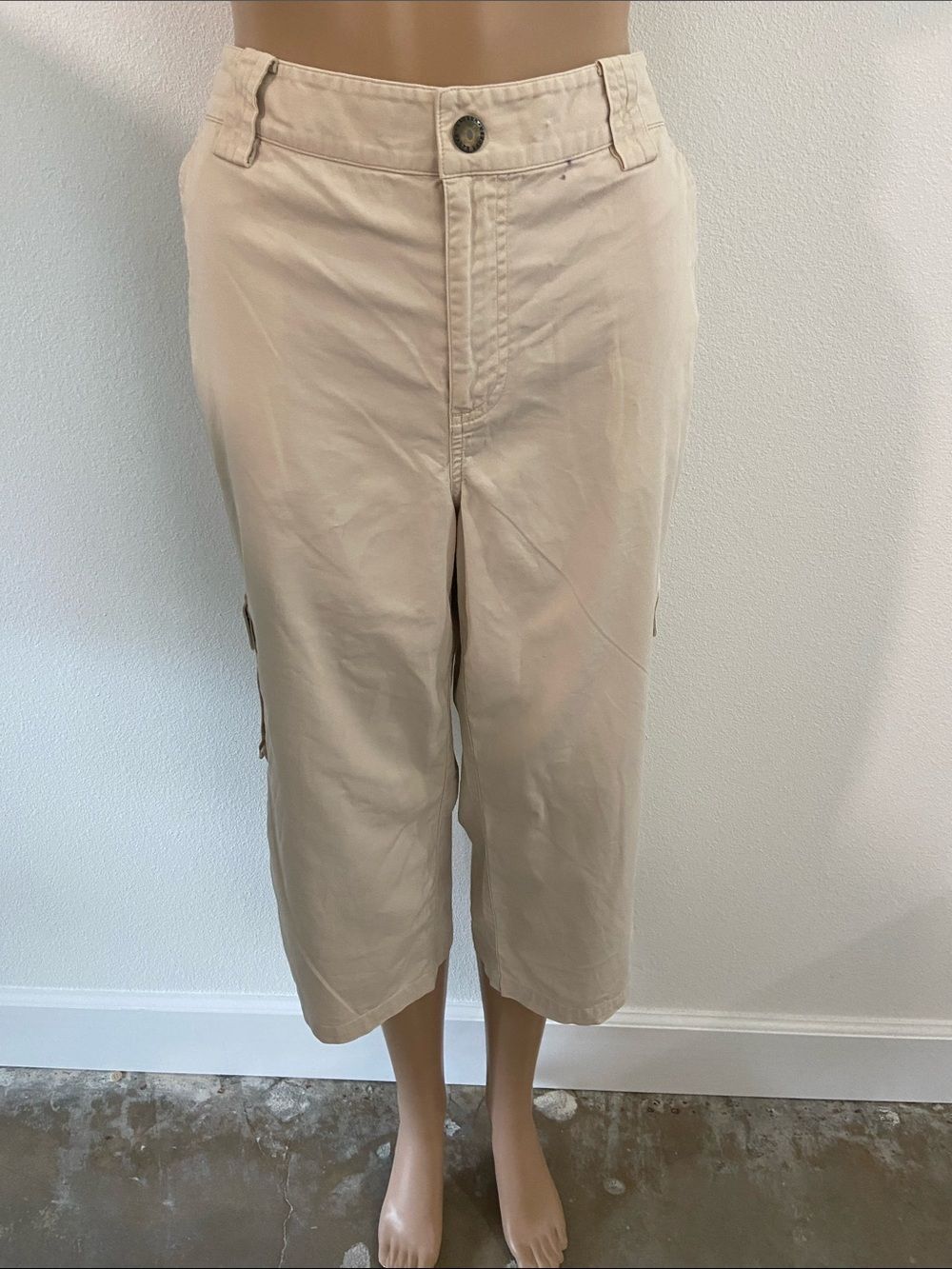 Ralph Lauren Khaki Cargo Capris with Side Pockets sz 10